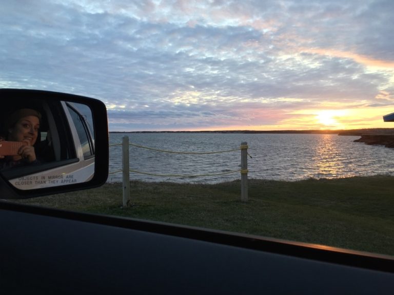 Vue de la voiture aux îles de la Madeleine