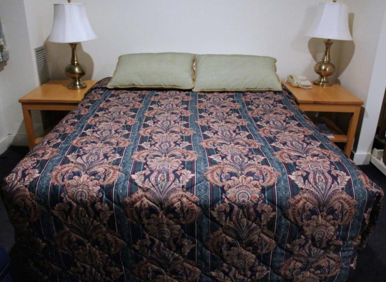 Le lit de notre chambre d'hôtel