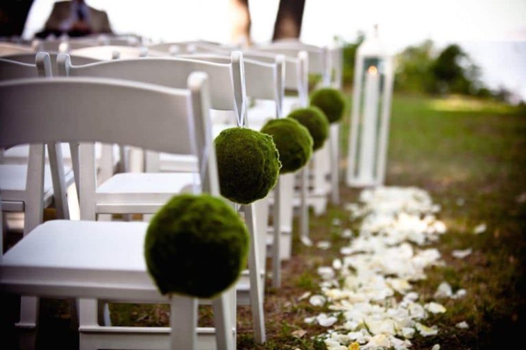 Chaises à un mariage