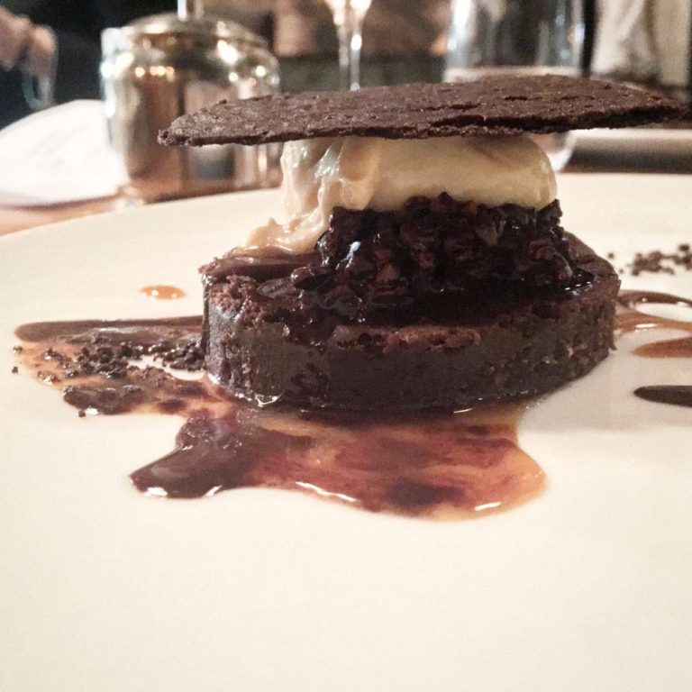 Dessert au restaurant 400 Coups de Montréal 