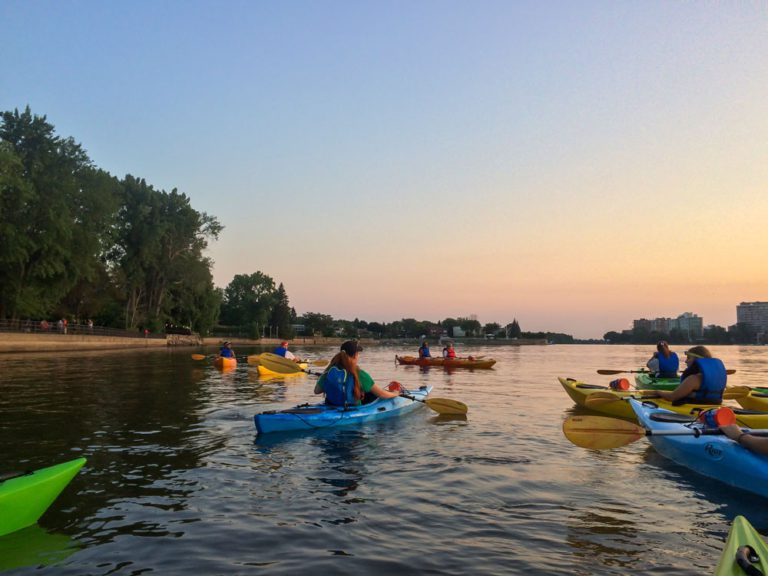 Kayak au coucher du soleil au Parcours Gouin