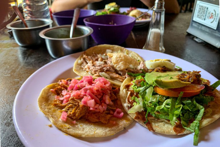 Trois tacos à la taqueria Honorio à Tulum