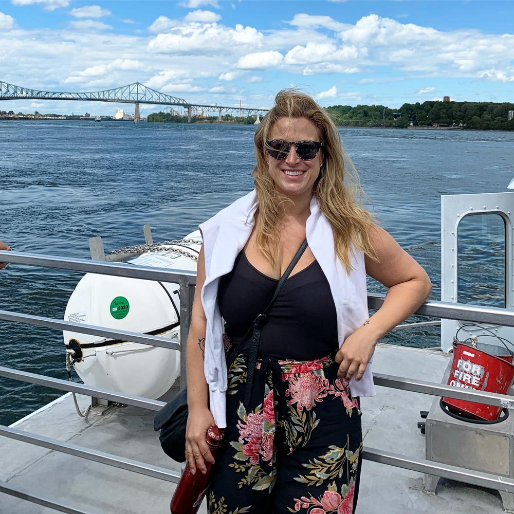 Moi dans le bateau vers le parc Jean-Drapeau